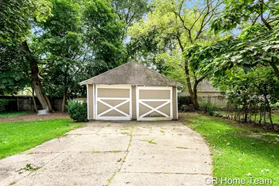 900 Fountain Street NE, Grand Rapids, MI 49503 - Photo 3