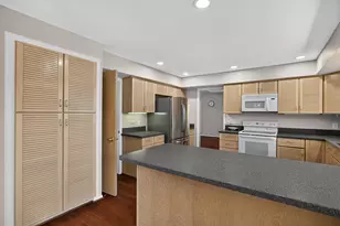 1553 Devonshire Dr, Troy, MI 48098 - Photo 11