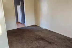 33114 Alaska Ct, Westland, MI 48186 - Photo 3