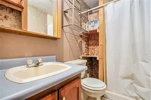 6727 W Youngren Rd, Three Oaks, MI 49128 - Photo 9