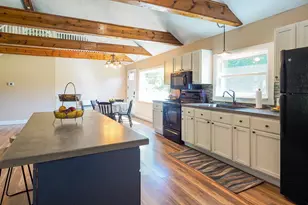 557 W James St, Lawrence, MI 49064 - Photo 9