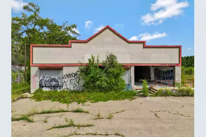 2913 S Dort Highway, Flint, MI 48507 - Photo 1
