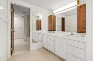 2115 Nature Cove Ct, Ann Arbor, MI 48104 - Photo 27
