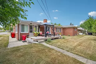 22808 Greenview Rd, Southfield, MI 48075 - Photo 7