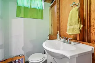22808 Greenview Rd, Southfield, MI 48075 - Photo 41