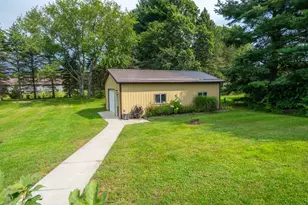 5685 Topanga Dr, Coloma, MI 49038 - Photo 5