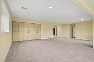 6852 Westshire Dr, Norton Shores, MI 49444 - Photo 9