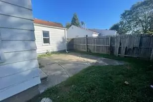 25173 Rosenbusch Blvd, Warren, MI 48089 - Photo 7