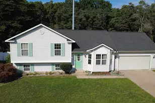 2591 W Pine Ln, Holland, MI 49424 - Photo 1