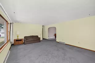128 Schirmer Pkwy, Buchanan, MI 49107 - Photo 5