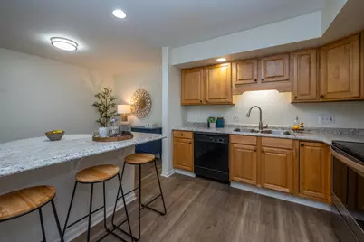 3618 Lakeshore Drive #8, Saint Joseph, MI 49085 - Photo 7