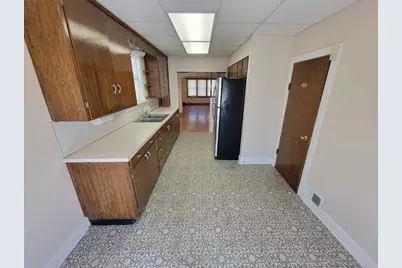 703 Hopkins Street, Manistee, MI 49660 - Photo 5