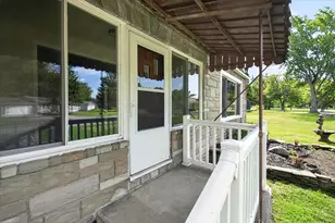 7866 Miami Ave, Monroe, MI 48161 - Photo 3