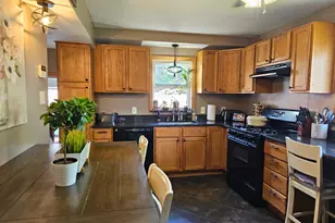 22425 Louise St, Saint Clair Shores, MI 48081 - Photo 7