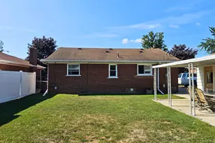 22425 Louise St, Saint Clair Shores, MI 48081 - Photo 23