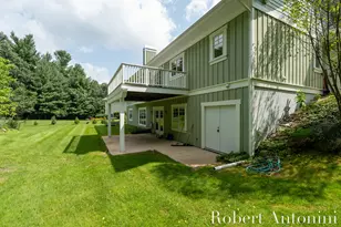 2025 Pine Nook Ct NE, Grand Rapids, MI 49525 - Photo 3