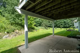 2025 Pine Nook Ct NE, Grand Rapids, MI 49525 - Photo 45