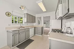 398 Rolling Meadows Dr, Ann Arbor, MI 48103 - Photo 5