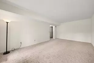 398 Rolling Meadows Dr, Ann Arbor, MI 48103 - Photo 17