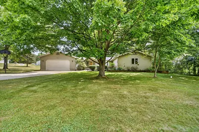 17334 10 Mile Road, Battle Creek, MI 49014 - Photo 3