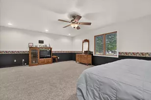 17334 10 Mile Rd, Battle Creek, MI 49014 - Photo 25