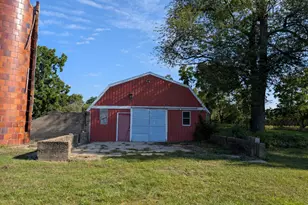 4279 20th St, Dorr, MI 49323 - Photo 15