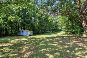 4251 E Kirby Rd, Battle Creek, MI 49017 - Photo 17