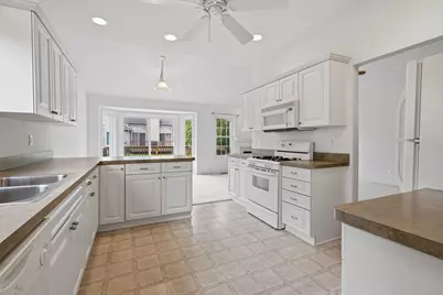 52689 Wildwood Drive, Macomb, MI 48042 - Photo 5