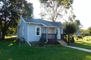 403 Center St, Sturgis, MI 49091 - Photo 1