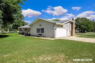 5010 Dorset Ln, Norton Shores, MI 49441 - Photo 5