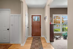 1687 S Trillium Cir, Zeeland, MI 49464 - Photo 5