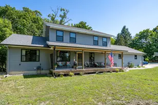 939 S Mears Ave, Whitehall, MI 49461 - Photo 3