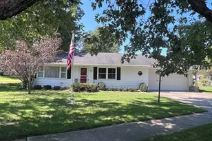 913 Main St, Buchanan, MI 49107 - Photo 1