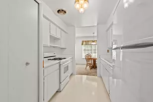 1757 Wickham St, Royal Oak, MI 48073 - Photo 5