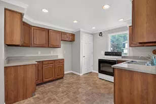 403 S Wisner St, Jackson, MI 49203 - Photo 9