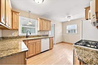 815 S Marias Avenue, Clawson, MI 48017 - Photo 7