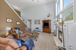 3461 Mason Ridge Dr NE, Grand Rapids, MI 49525 - Photo 5