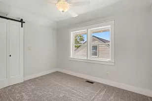 371 W 19th St, Holland, MI 49423 - Photo 21
