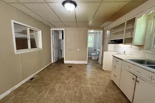 758 Oak Ave, Muskegon, MI 49442 - Photo 17