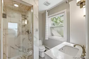 3520 Chamberlain Ave SE, Grand Rapids, MI 49508 - Photo 13