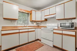 15700 Lepper Rd, Hickory Corners, MI 49060 - Photo 5