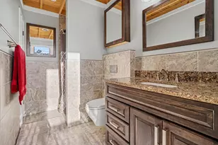 460 Broadway St, South Haven, MI 49090 - Photo 13
