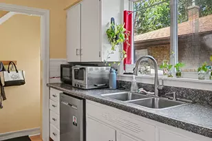 147 W 29th St, Holland, MI 49423 - Photo 7
