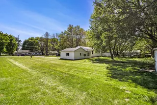 5215 E S Ave, Vicksburg, MI 49097 - Photo 15