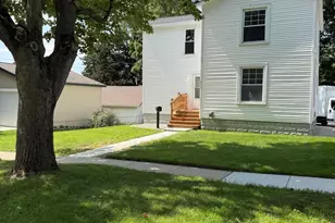 313 Morse St, Ionia, MI 48846 - Photo 3