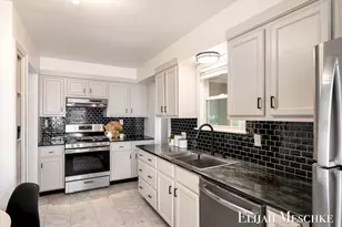 1034 Griswold St SE, Grand Rapids, MI 49507 - Photo 5