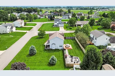 4734 Pleasant Meadow Circle, Saint Joseph, MI 49085 - Photo 39