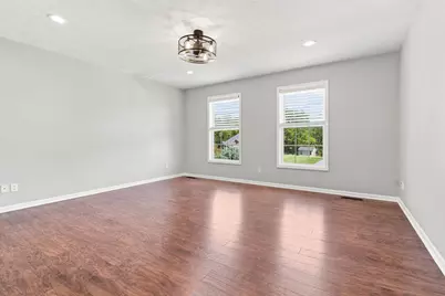 4734 Pleasant Meadow Circle, Saint Joseph, MI 49085 - Photo 15