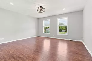 4734 Pleasant Meadow Circle, Saint Joseph, MI 49085 - Photo 15