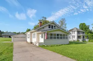 925 E Michigan Ave, Grass Lake, MI 49240 - Photo 1